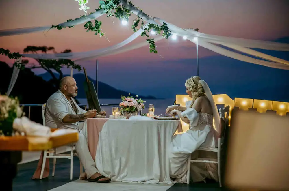 PRIVATE YACHT SUNSET MARRIAGE PROPOSAL