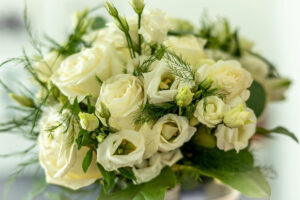 ELEGANT WHITE BRIDAL BOUQUET ROSES, LISIANTHUS & GYPSOPHILA