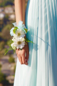 HAIR & WREST CORSAGE
