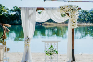 BOHO CHIC WEDDING CEREMONY ARCH