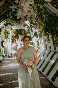 BRIDESMAIDS BOUQUETS & BUTTONHOLES